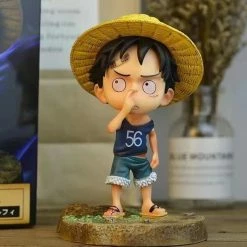 Circumtoy One Piece Kid Monkey D. Luffy Nose Picking Statue